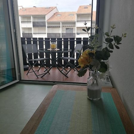 Apartamento agréable studio avec terrasse à150m de la plage Saint-Georges-de-Didonne Exterior foto