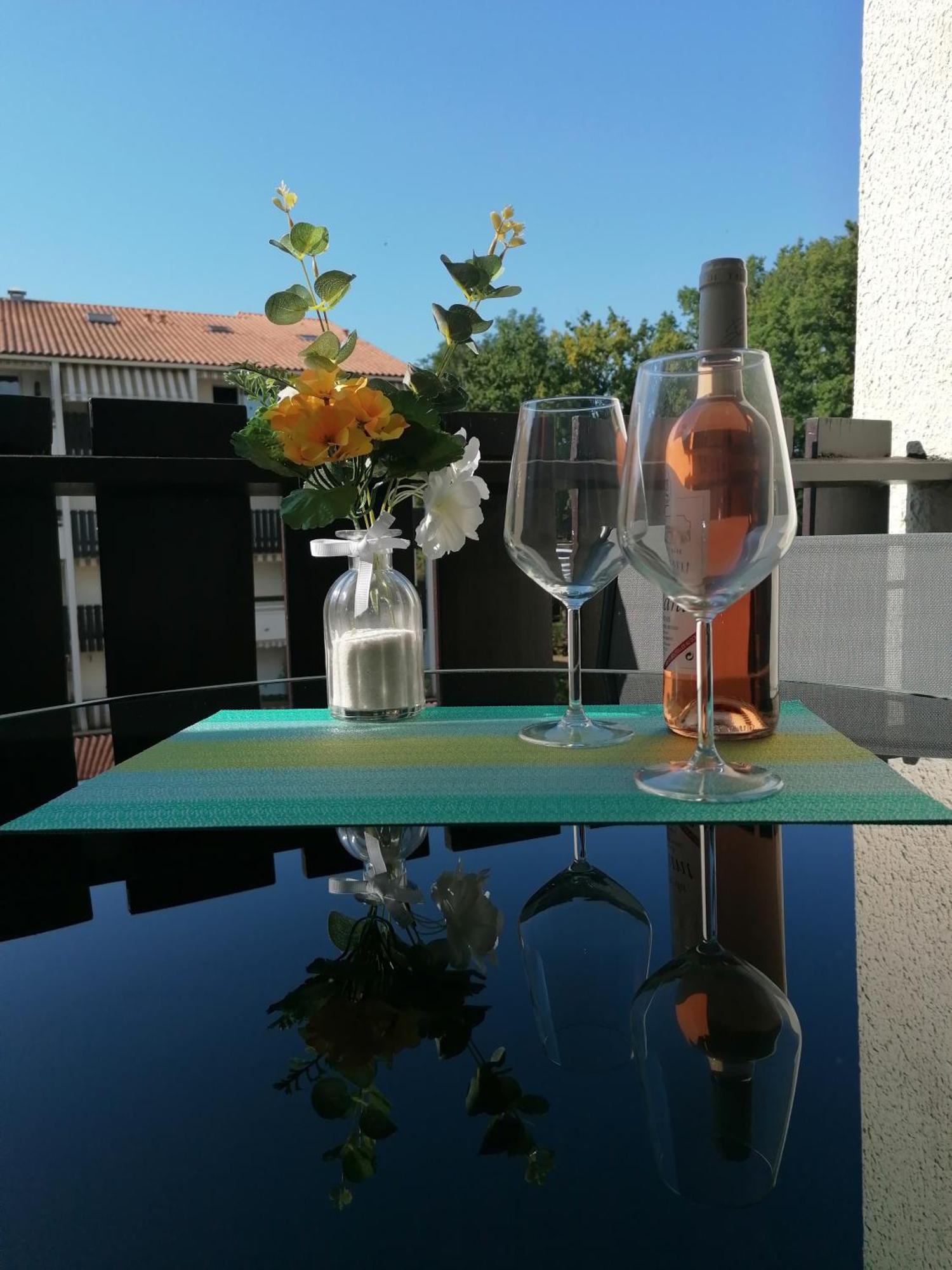 Apartamento agréable studio avec terrasse à150m de la plage Saint-Georges-de-Didonne Exterior foto